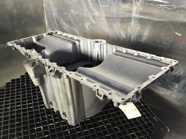Liebherr Oil Sump - Kľuková skriňa: obrázok 2 Liebherr Oil Sump - Kľuková skriňa: obrázok 2