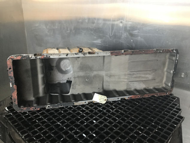 Liebherr Oil Sump - Kľuková skriňa: obrázok 2 Liebherr Oil Sump - Kľuková skriňa: obrázok 2