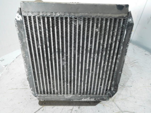Liebherr Oilcooler - Olejový chladič: obrázok 1 Liebherr Oilcooler - Olejový chladič: obrázok 1