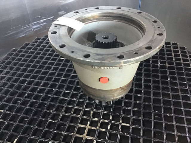 Liebherr Output Shaft Housing - Náboj: obrázok 4 Liebherr Output Shaft Housing - Náboj: obrázok 4