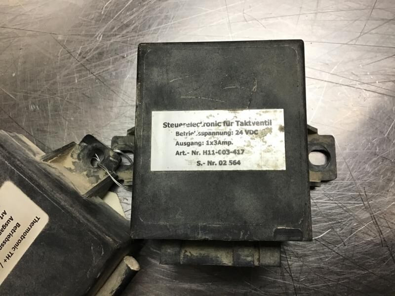 Liebherr R914B / R904 / A904 Li / A900C Li / A900B Li / A924B Li / A924 li / A914 Li / A934 Li / A934B Li / A944B Li / A914B Li / R924 B - Elektrický systém: obrázok 3 Liebherr R914B / R904 / A904 Li / A900C Li / A900B Li / A924B Li / A924 li / A914 Li / A934 Li / A934B Li / A944B Li / A914B Li / R924 B - Elektrický systém: obrázok 3