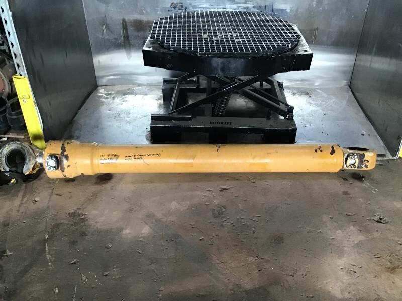 Liebherr R964B / R964B-HD / R964B EW Litronic - Hydraulický valec: obrázok 2 Liebherr R964B / R964B-HD / R964B EW Litronic - Hydraulický valec: obrázok 2