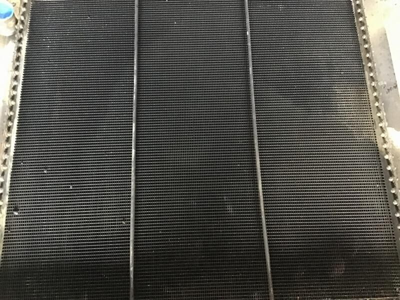 Liebherr Radiator - Chladič: obrázok 3 Liebherr Radiator - Chladič: obrázok 3