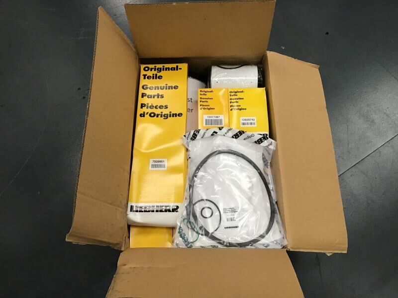 Liebherr Service Kit 2000 hours R906/R916/R926 - Náhradný diel: obrázok 2 Liebherr Service Kit 2000 hours R906/R916/R926 - Náhradný diel: obrázok 2