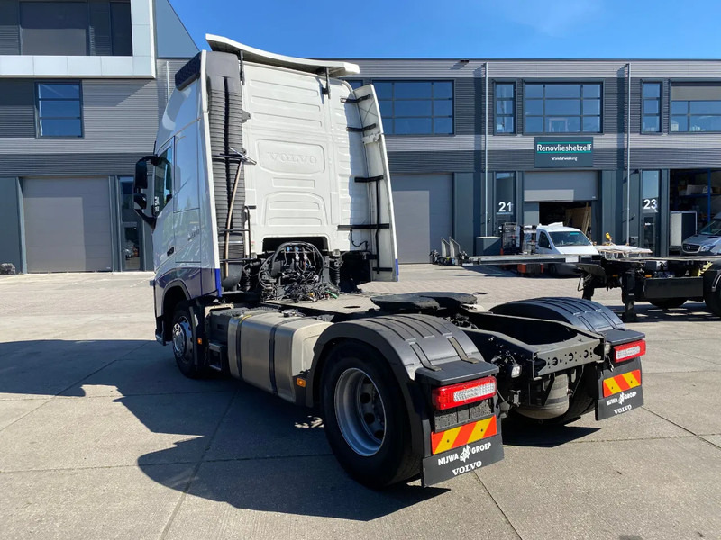Volvo FH 13.500 Globetrotter XL / I-Park Cool / 2x Tank / Euro 6D - Ťahač: obrázok 4 Volvo FH 13.500 Globetrotter XL / I-Park Cool / 2x Tank / Euro 6D - Ťahač: obrázok 4
