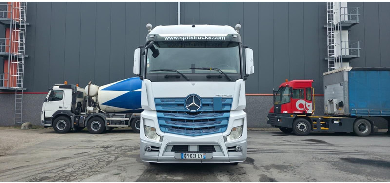 Mercedes-Benz Actros 1845 - Ťahač: obrázok 2 Mercedes-Benz Actros 1845 - Ťahač: obrázok 2