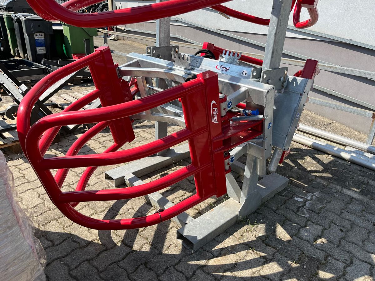 Fliegl Profi Combi - Čeľuste na balíky pre Poľnohospodárske stroje: obrázok 1 Fliegl Profi Combi - Čeľuste na balíky pre Poľnohospodárske stroje: obrázok 1