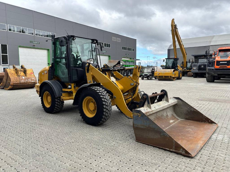 Cat 908 M - Kolesový nakladač: obrázok 2 Cat 908 M - Kolesový nakladač: obrázok 2