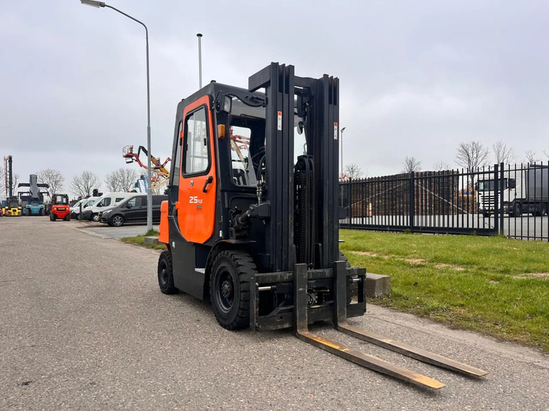 Doosan D25G PLUS - Vysokozdvižný vozík: obrázok 3 Doosan D25G PLUS - Vysokozdvižný vozík: obrázok 3