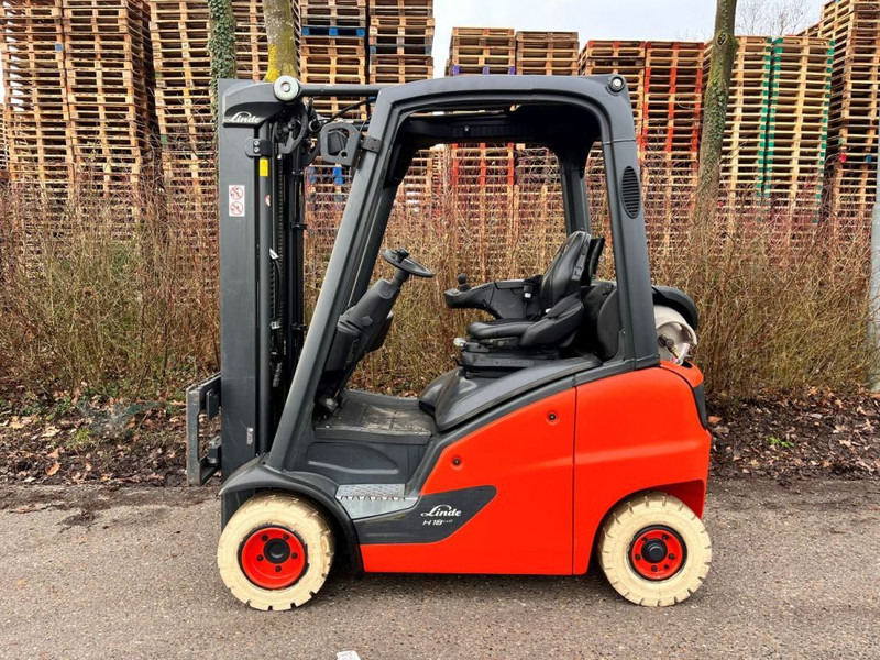 Linde H18T-01 - Plynový vysokozdvižný vozík: obrázok 2 Linde H18T-01 - Plynový vysokozdvižný vozík: obrázok 2