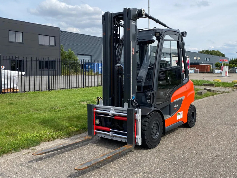 Linde H35D-01 - Dieselový vysokozdvižný vozík: obrázok 4 Linde H35D-01 - Dieselový vysokozdvižný vozík: obrázok 4