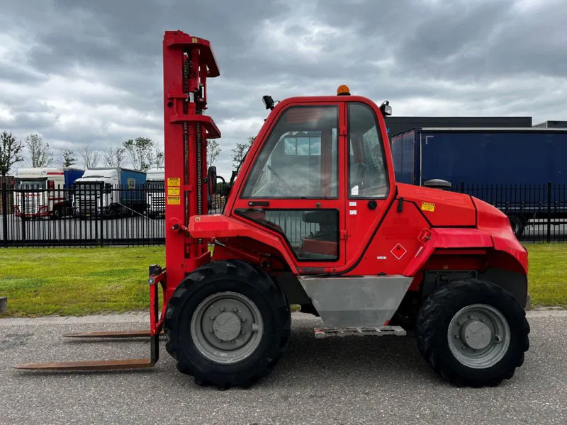 Manitou M30-4 4X4 - Terénny vozík: obrázok 3 Manitou M30-4 4X4 - Terénny vozík: obrázok 3