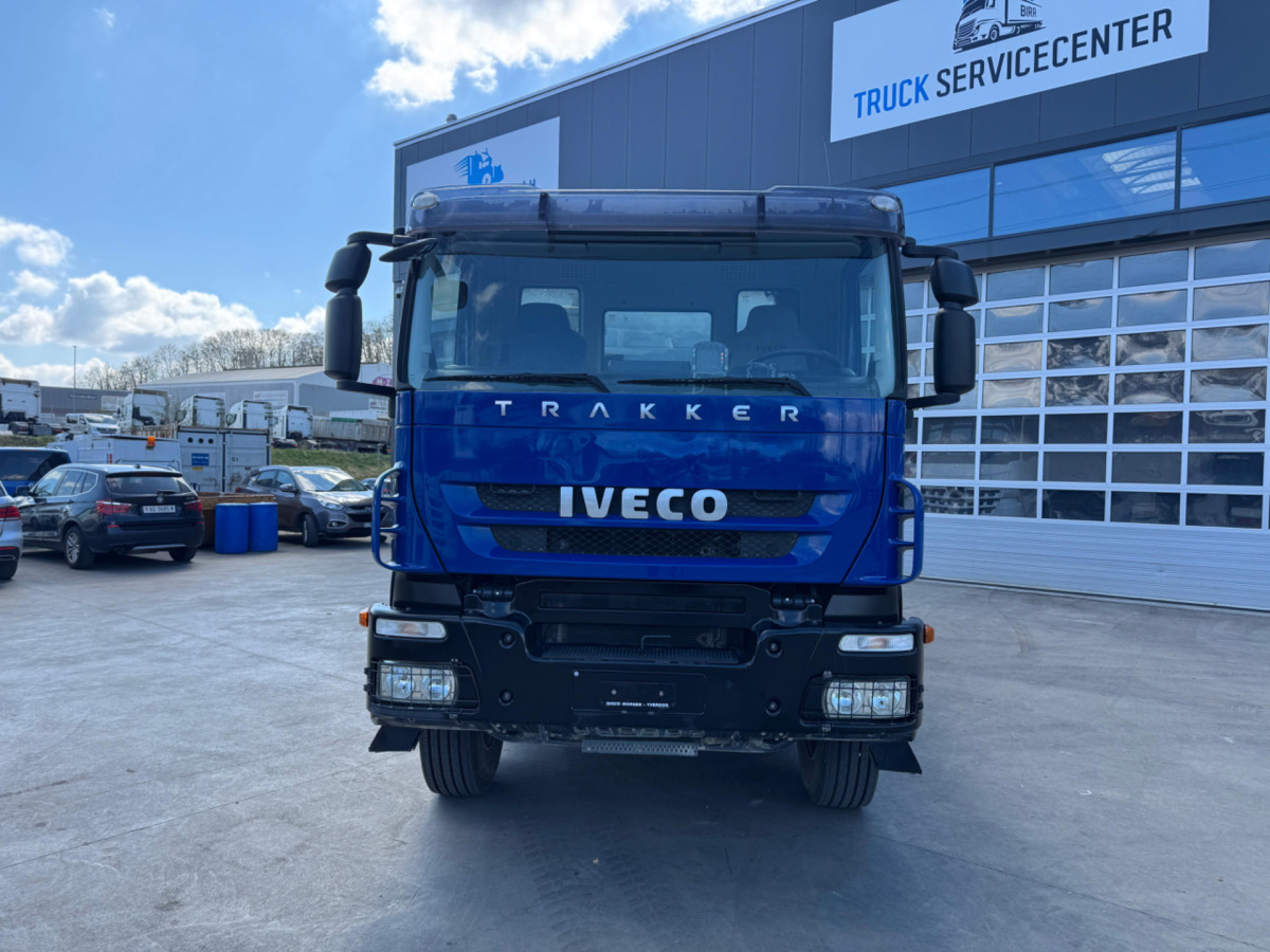 IVECO Trakker 450 8x4 3-Seitenkipper Moser - Sklápač: obrázok 2 IVECO Trakker 450 8x4 3-Seitenkipper Moser - Sklápač: obrázok 2