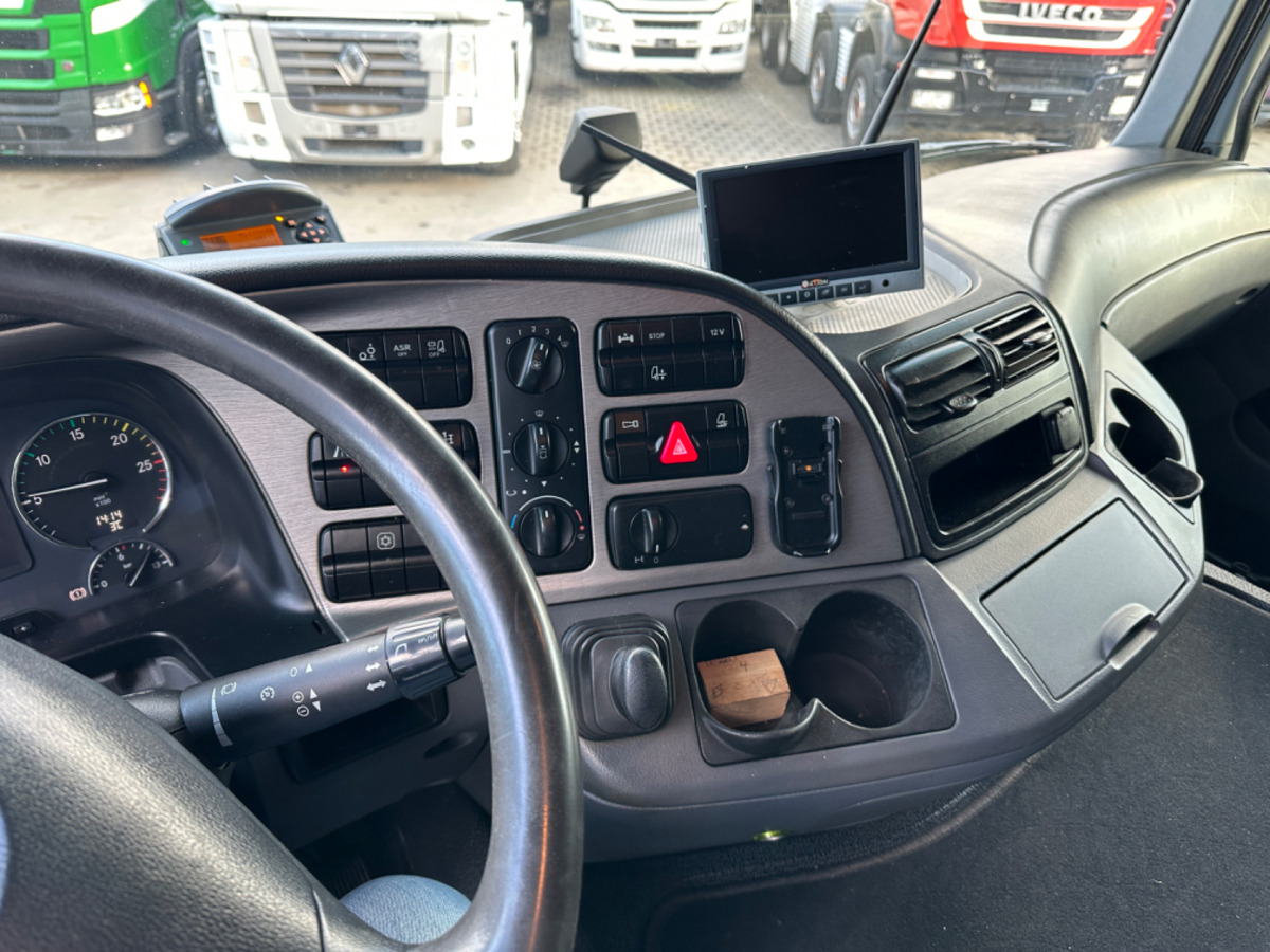 Sklápač, Auto s hydraulickou rukou MERCEDES 2551 V8 6x2 Fassi 185-5 Bj.2020: obrázok 15