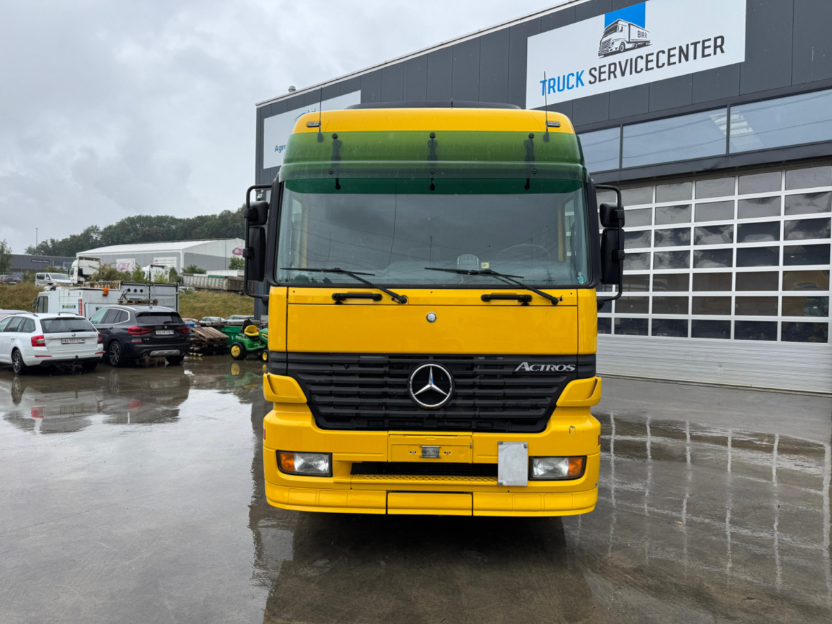 MERCEDES Actros 1835 4x2 - Plachtové nákladné vozidlo: obrázok 2 MERCEDES Actros 1835 4x2 - Plachtové nákladné vozidlo: obrázok 2