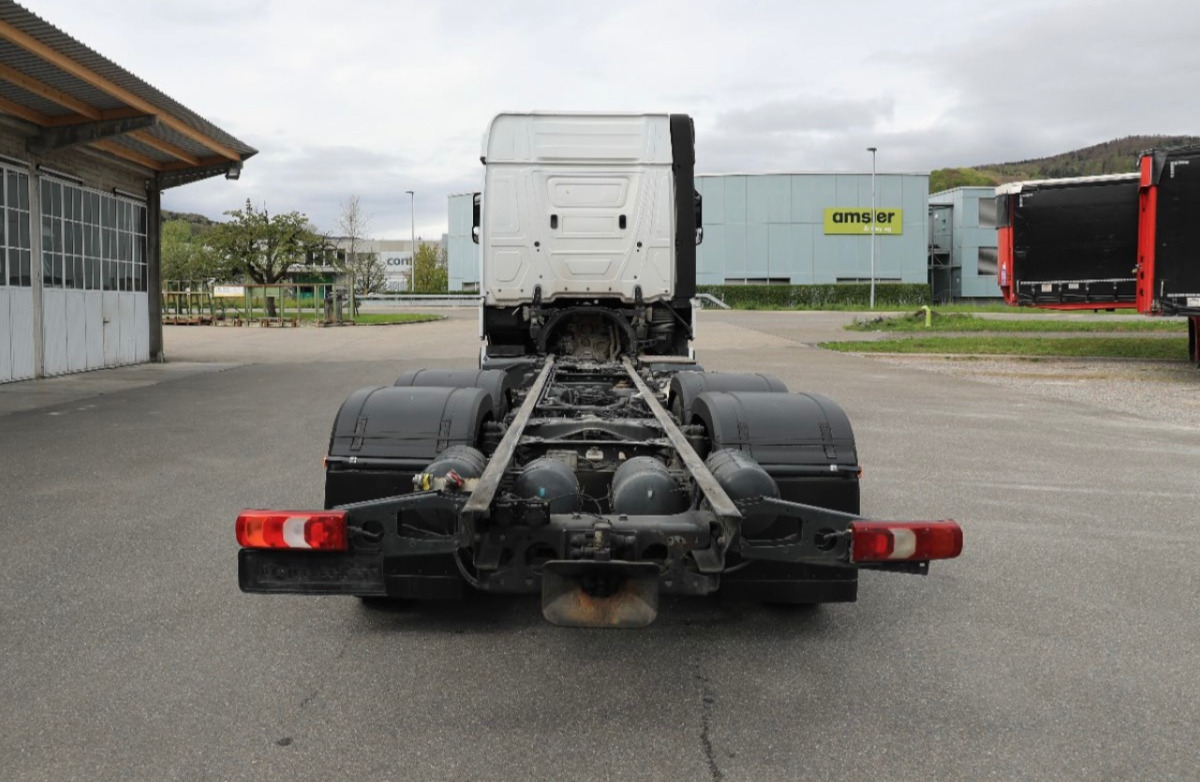 MERCEDES Actros 2548 6x2 - Podvozek s kabinou: obrázok 4 MERCEDES Actros 2548 6x2 - Podvozek s kabinou: obrázok 4