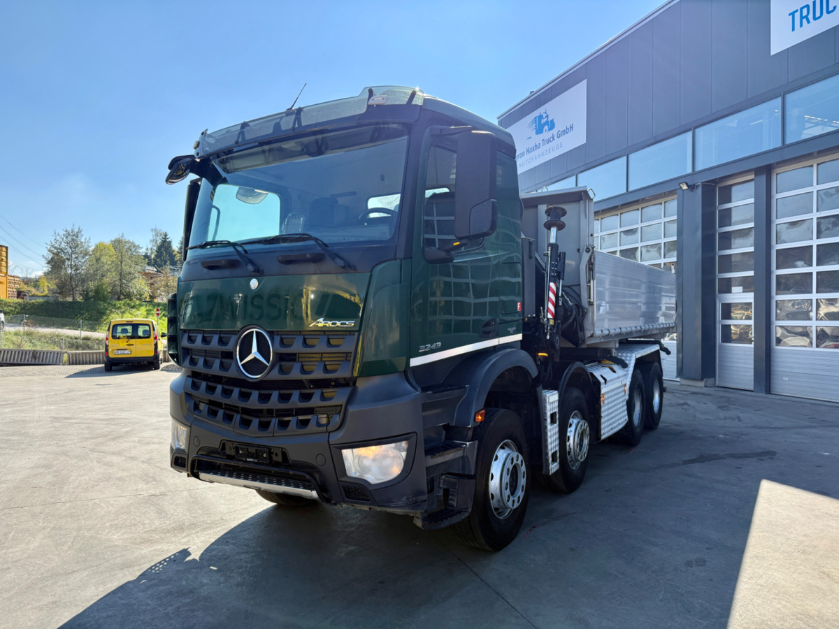 MERCEDES Arocs 3242 8x4 Hiab 166-4 - Sklápač, Auto s hydraulickou rukou: obrázok 2 MERCEDES Arocs 3242 8x4 Hiab 166-4 - Sklápač, Auto s hydraulickou rukou: obrázok 2