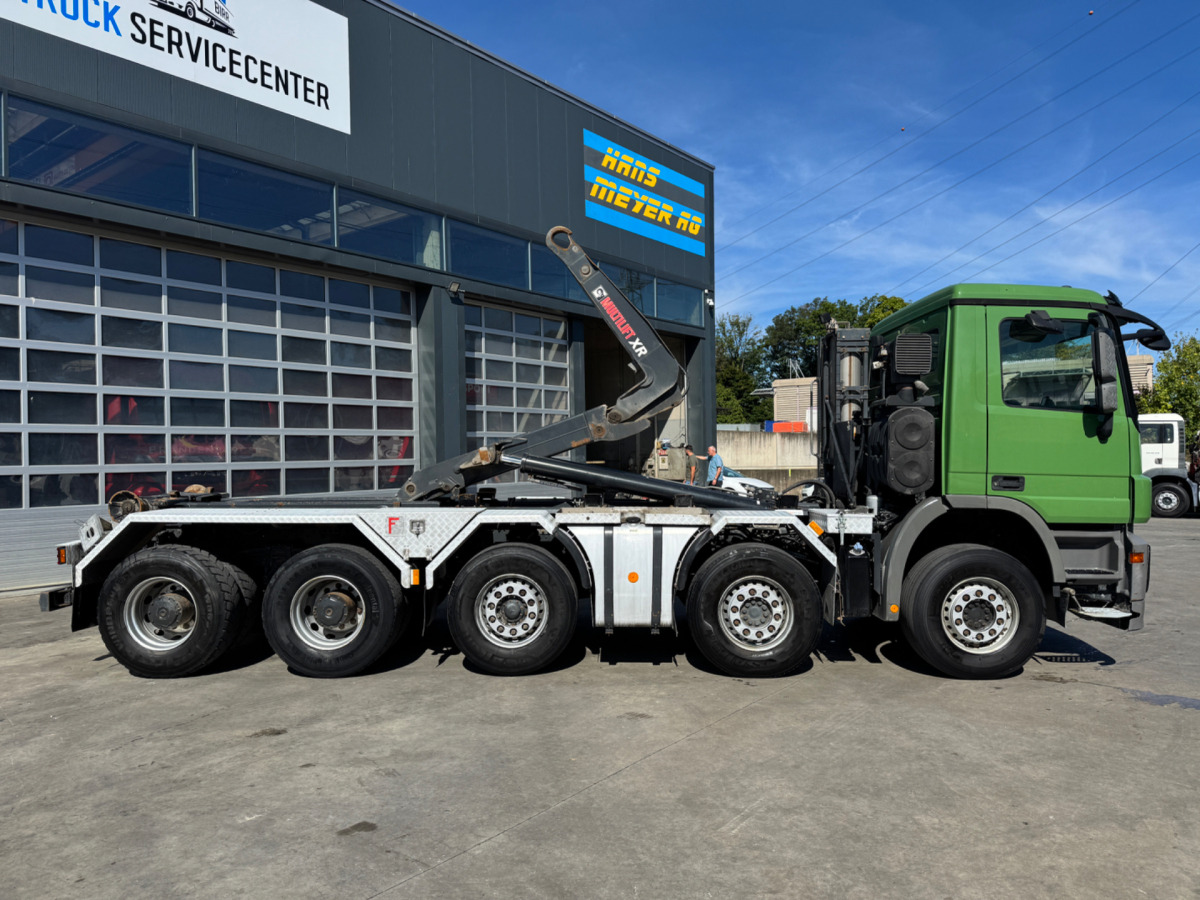 MERCEDES BENZ ACTROS 4448 - Hákový nosič kontajnerov: obrázok 4 MERCEDES BENZ ACTROS 4448 - Hákový nosič kontajnerov: obrázok 4
