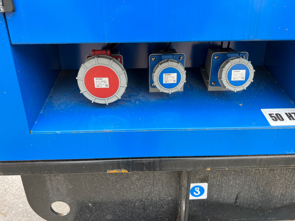 Marke Field Energy 140KVA/110KVA - Elektrický generátor: obrázok 2 Marke Field Energy 140KVA/110KVA - Elektrický generátor: obrázok 2