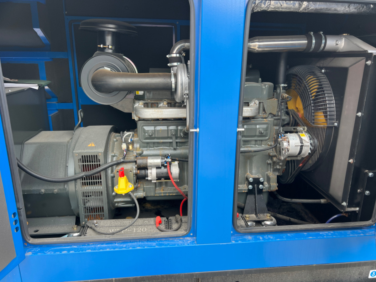 Marke Field Energy 140KVA/110KVA - Elektrický generátor: obrázok 4 Marke Field Energy 140KVA/110KVA - Elektrický generátor: obrázok 4