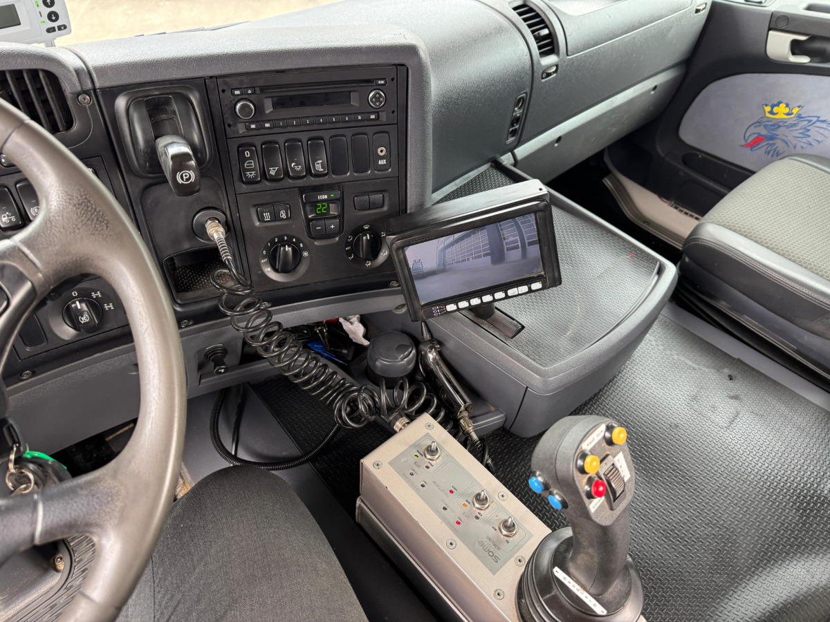 Hákový nosič kontajnerov SCANIA G480 8x4 Sobag: obrázok 13 Hákový nosič kontajnerov SCANIA G480 8x4 Sobag: obrázok 13