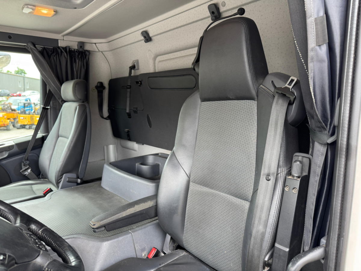 Leasing SCANIA P450 4x2 Jansky 10500 SCANIA P450 4x2 Jansky 10500: obrázok 15 Leasing SCANIA P450 4x2 Jansky 10500 SCANIA P450 4x2 Jansky 10500: obrázok 15