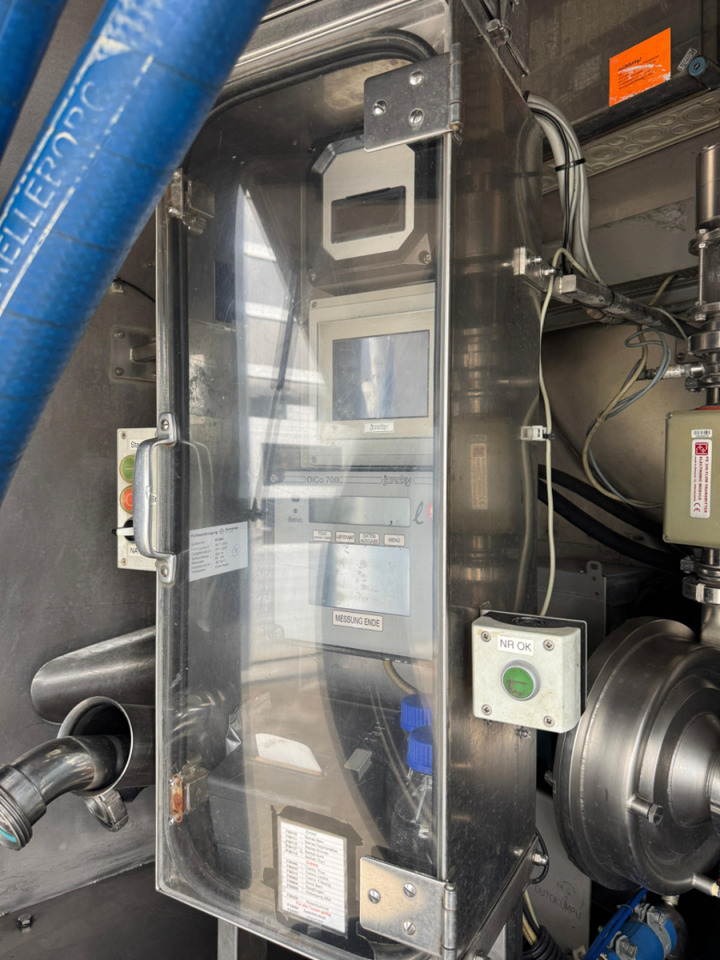 Leasing SCANIA P450 4x2 Jansky 10500 SCANIA P450 4x2 Jansky 10500: obrázok 12 Leasing SCANIA P450 4x2 Jansky 10500 SCANIA P450 4x2 Jansky 10500: obrázok 12