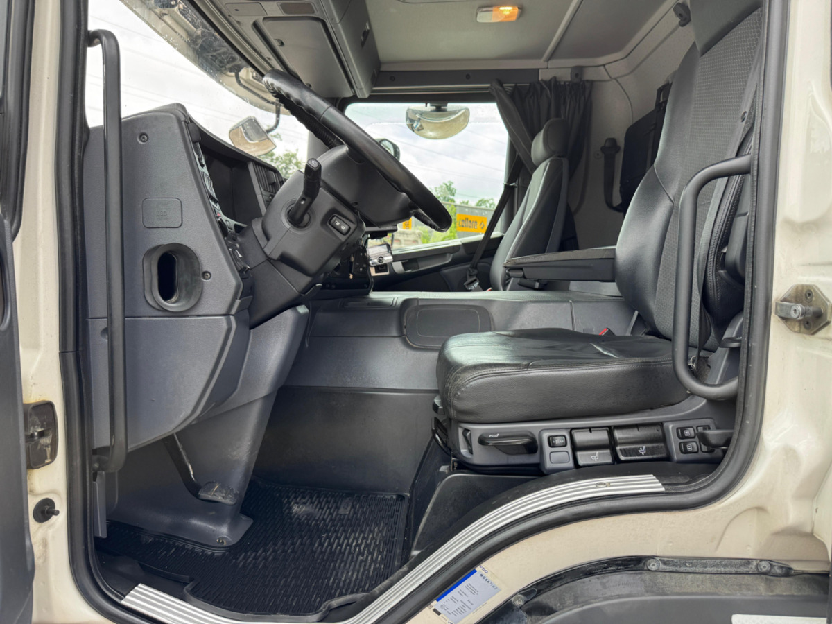 Leasing SCANIA P450 4x2 Jansky 10500 SCANIA P450 4x2 Jansky 10500: obrázok 16 Leasing SCANIA P450 4x2 Jansky 10500 SCANIA P450 4x2 Jansky 10500: obrázok 16