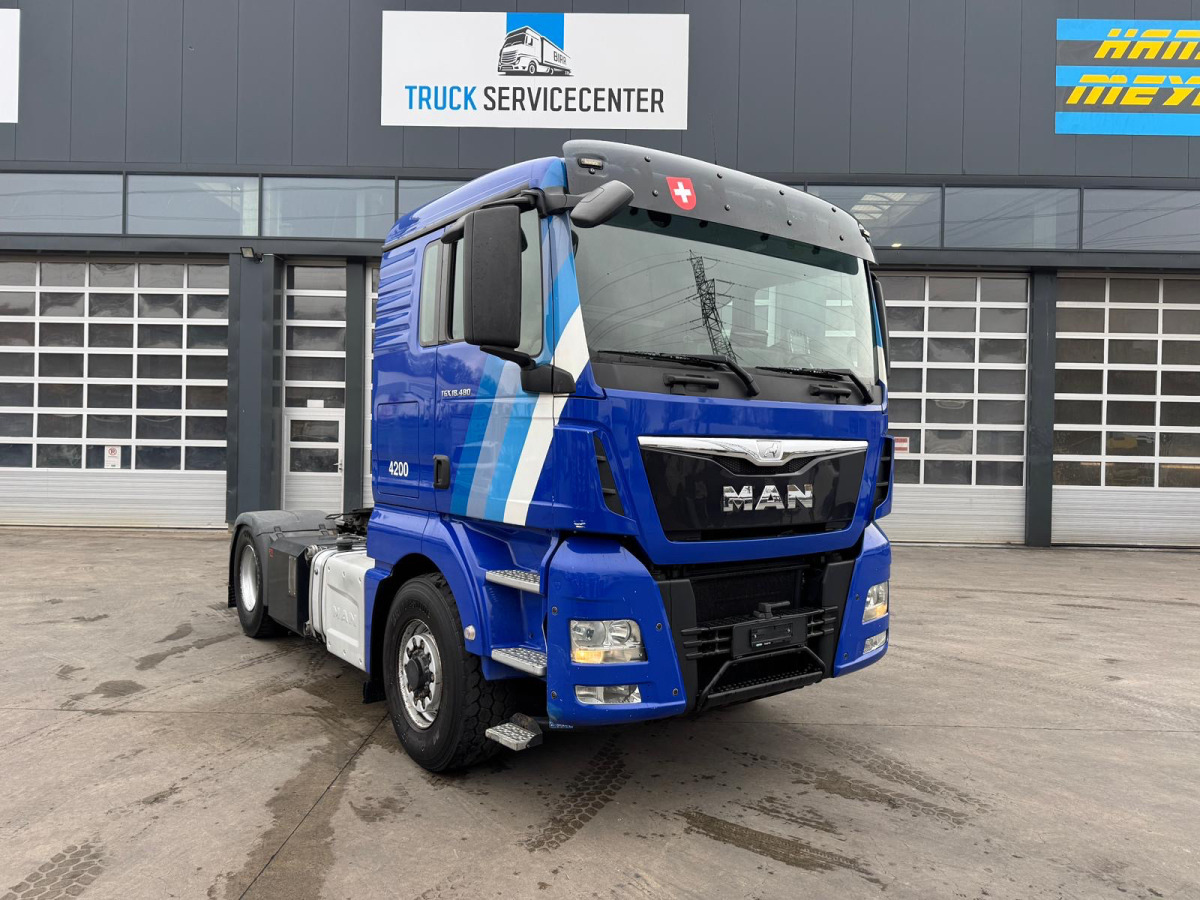 MAN TGX 18.480 4x4H Hydraulik&Kompressor - Ťahač: obrázok 3 MAN TGX 18.480 4x4H Hydraulik&Kompressor - Ťahač: obrázok 3