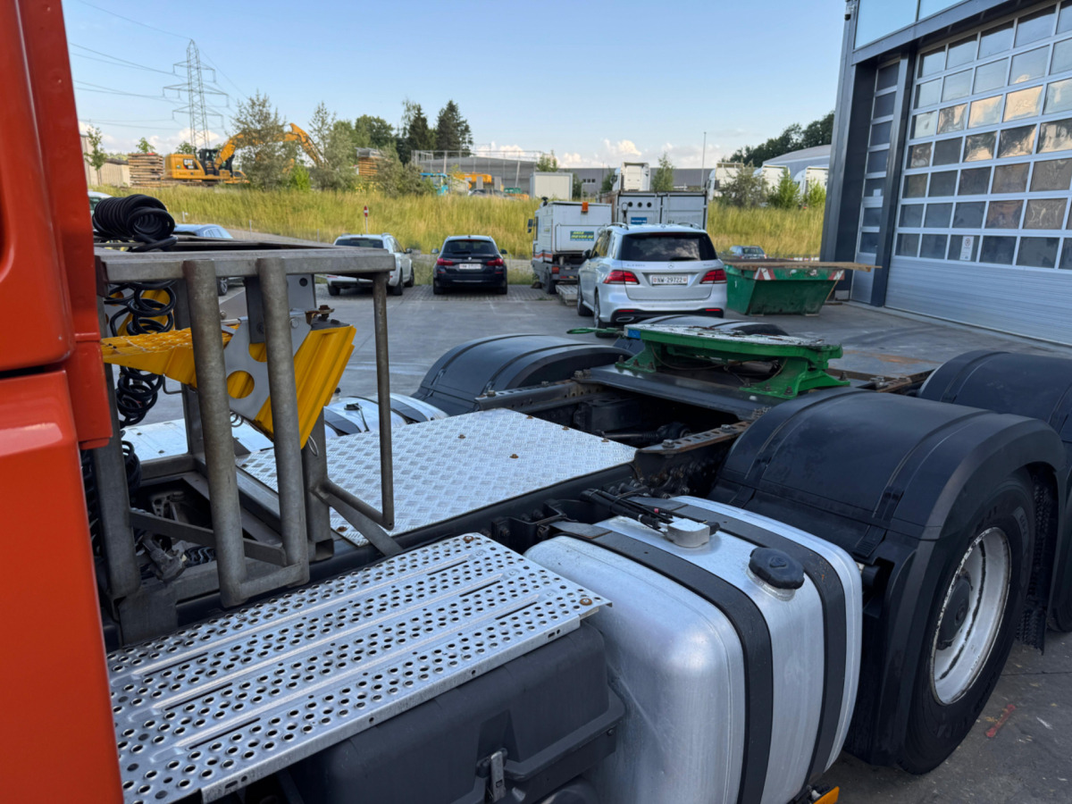 Ťahač MERCEDES Actros 3358 6x4 120T: obrázok 9 Ťahač MERCEDES Actros 3358 6x4 120T: obrázok 9