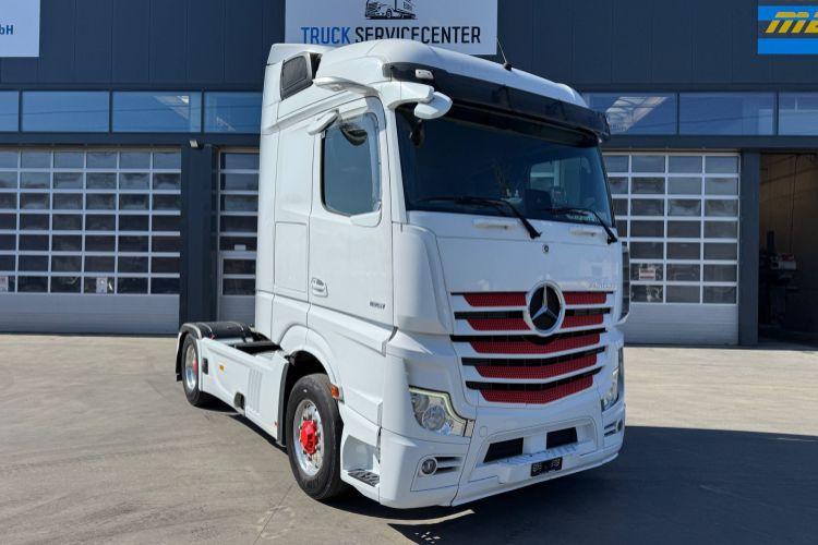 Mercedes-Benz Actros 1851 4x4 Hydraulik - Ťahač: obrázok 3 Mercedes-Benz Actros 1851 4x4 Hydraulik - Ťahač: obrázok 3