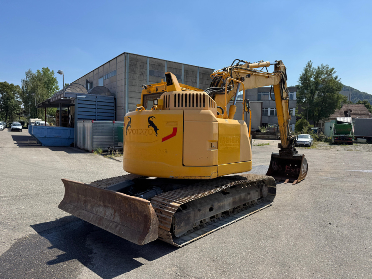 VOLVO ECR145DL Oilquick - Pásové rýpadlo: obrázok 4 VOLVO ECR145DL Oilquick - Pásové rýpadlo: obrázok 4