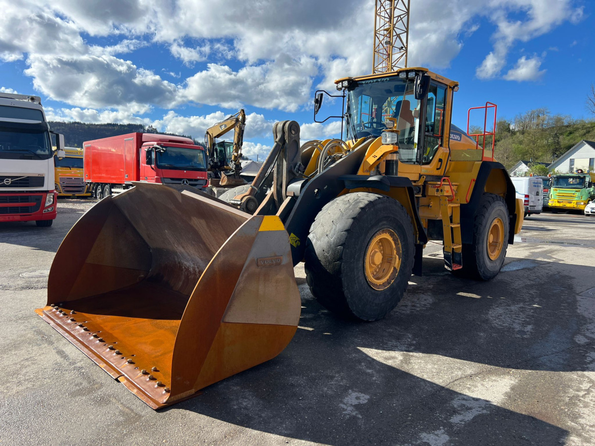 VOLVO L180H - Kolesový nakladač: obrázok 2 VOLVO L180H - Kolesový nakladač: obrázok 2