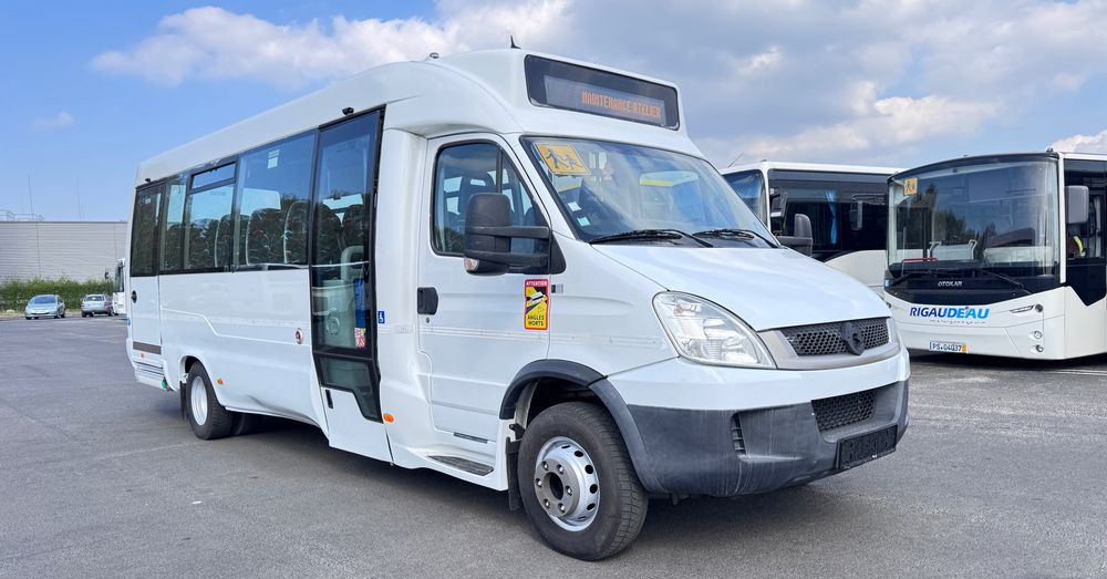 Irisbus Iveco / DURISOTTI / -28miejsc /euro5/ mała klima / winda / 114000 zł netto - Minibus, Mikrobus: obrázok 1 Irisbus Iveco / DURISOTTI / -28miejsc /euro5/ mała klima / winda / 114000 zł netto - Minibus, Mikrobus: obrázok 1