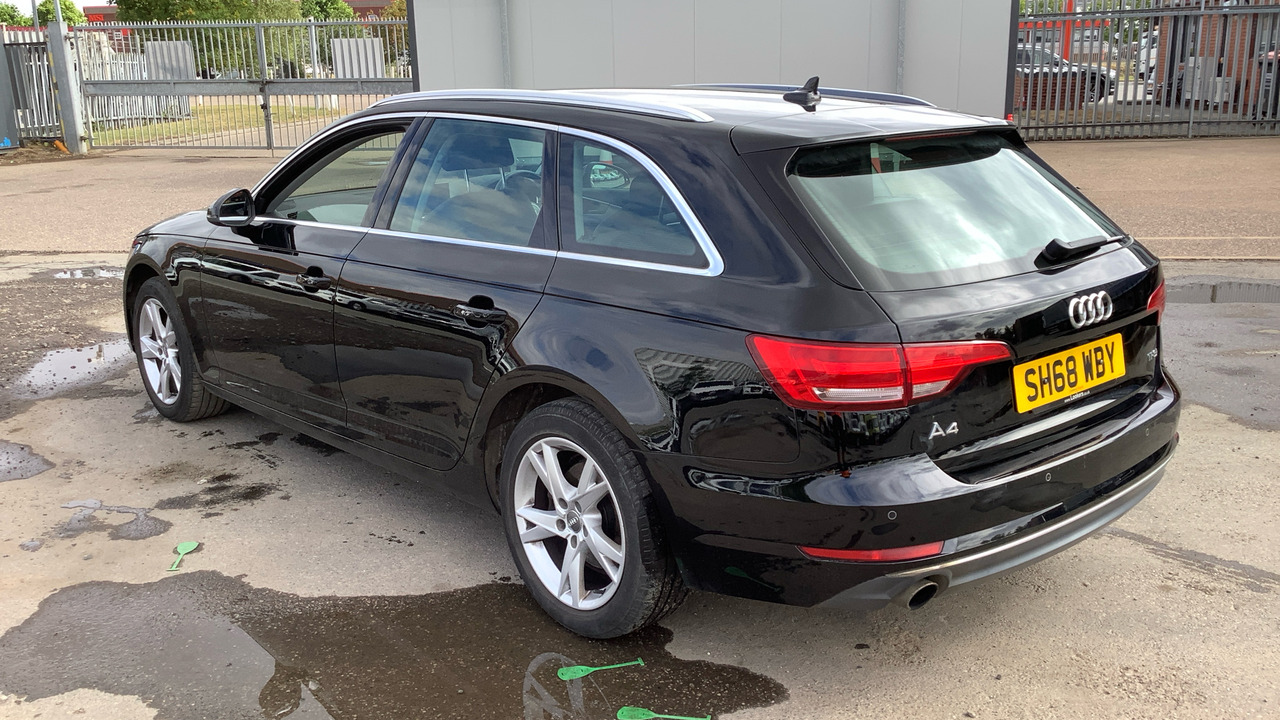 AUDI A4 1.4 TFSI SPORT - Automobil: obrázok 3 AUDI A4 1.4 TFSI SPORT - Automobil: obrázok 3
