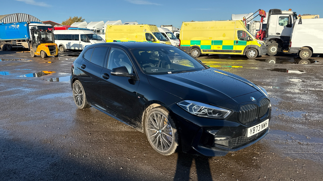 BMW 1 Series 118i M Sport - Hatchback: obrázok 1 BMW 1 Series 118i M Sport - Hatchback: obrázok 1