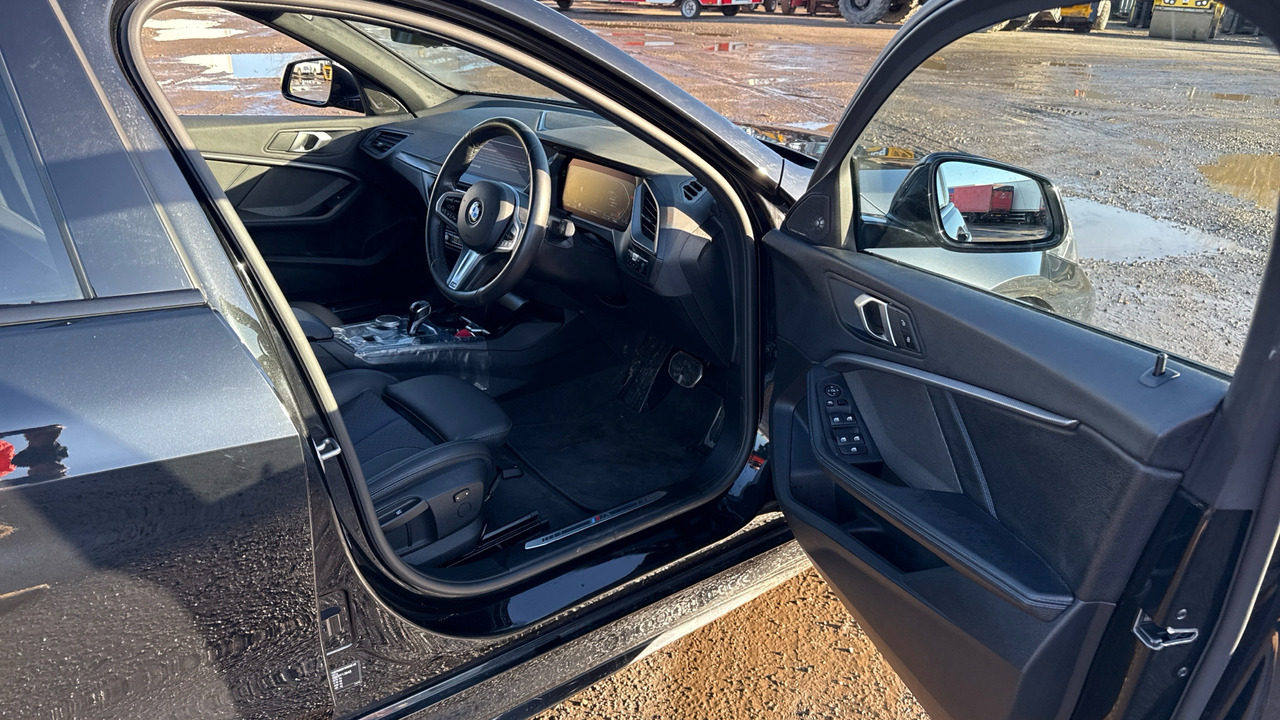 BMW 1 Series 118i M Sport - Hatchback: obrázok 5 BMW 1 Series 118i M Sport - Hatchback: obrázok 5