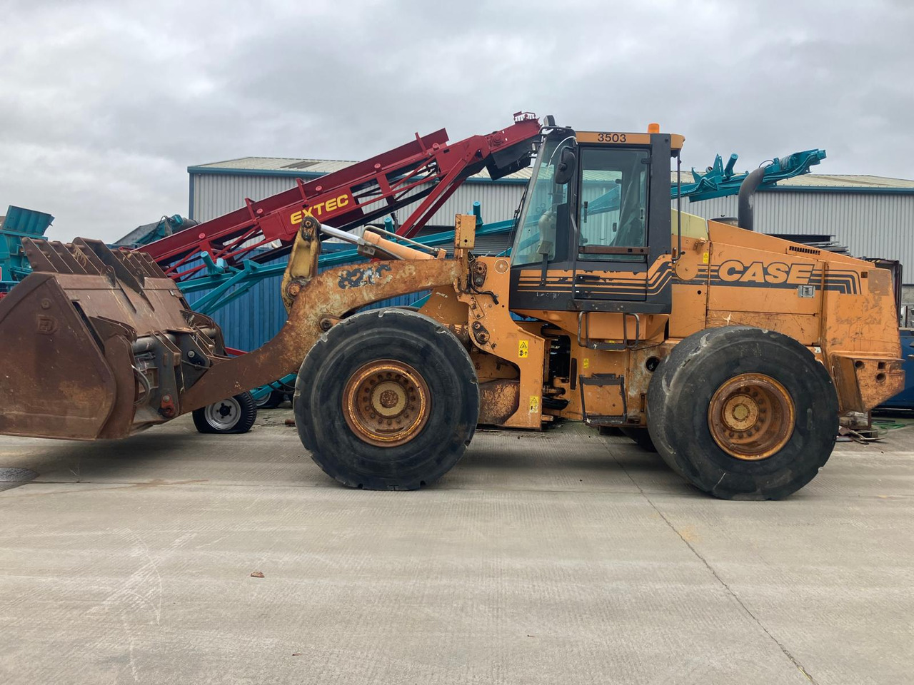 CASE 821C - Kolesový nakladač: obrázok 1 CASE 821C - Kolesový nakladač: obrázok 1