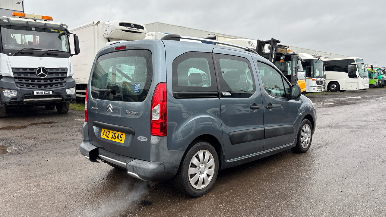 CITROEN BERLINGO MULTISPACE 1.6 HDI 90PS XTR - Automobil: obrázok 4 CITROEN BERLINGO MULTISPACE 1.6 HDI 90PS XTR - Automobil: obrázok 4