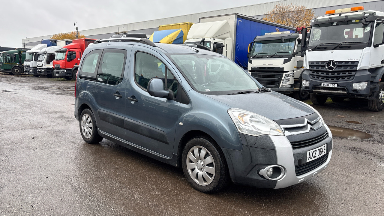 CITROEN BERLINGO MULTISPACE 1.6 HDI 90PS XTR - Automobil: obrázok 1 CITROEN BERLINGO MULTISPACE 1.6 HDI 90PS XTR - Automobil: obrázok 1