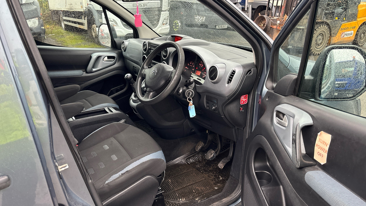 CITROEN BERLINGO MULTISPACE 1.6 HDI 90PS XTR - Automobil: obrázok 5 CITROEN BERLINGO MULTISPACE 1.6 HDI 90PS XTR - Automobil: obrázok 5