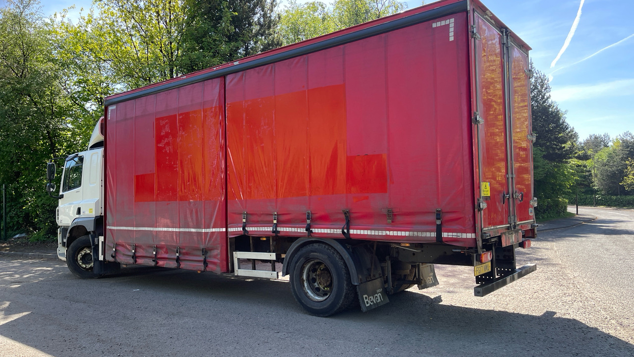 DAF CF 260 - Plachtové nákladné vozidlo: obrázok 3 DAF CF 260 - Plachtové nákladné vozidlo: obrázok 3