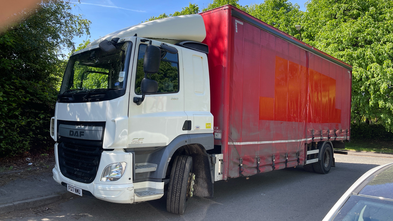 DAF CF 260 - Plachtové nákladné vozidlo: obrázok 2 DAF CF 260 - Plachtové nákladné vozidlo: obrázok 2