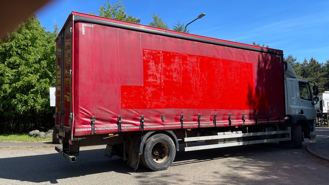 DAF CF 260 - Plachtové nákladné vozidlo: obrázok 4 DAF CF 260 - Plachtové nákladné vozidlo: obrázok 4