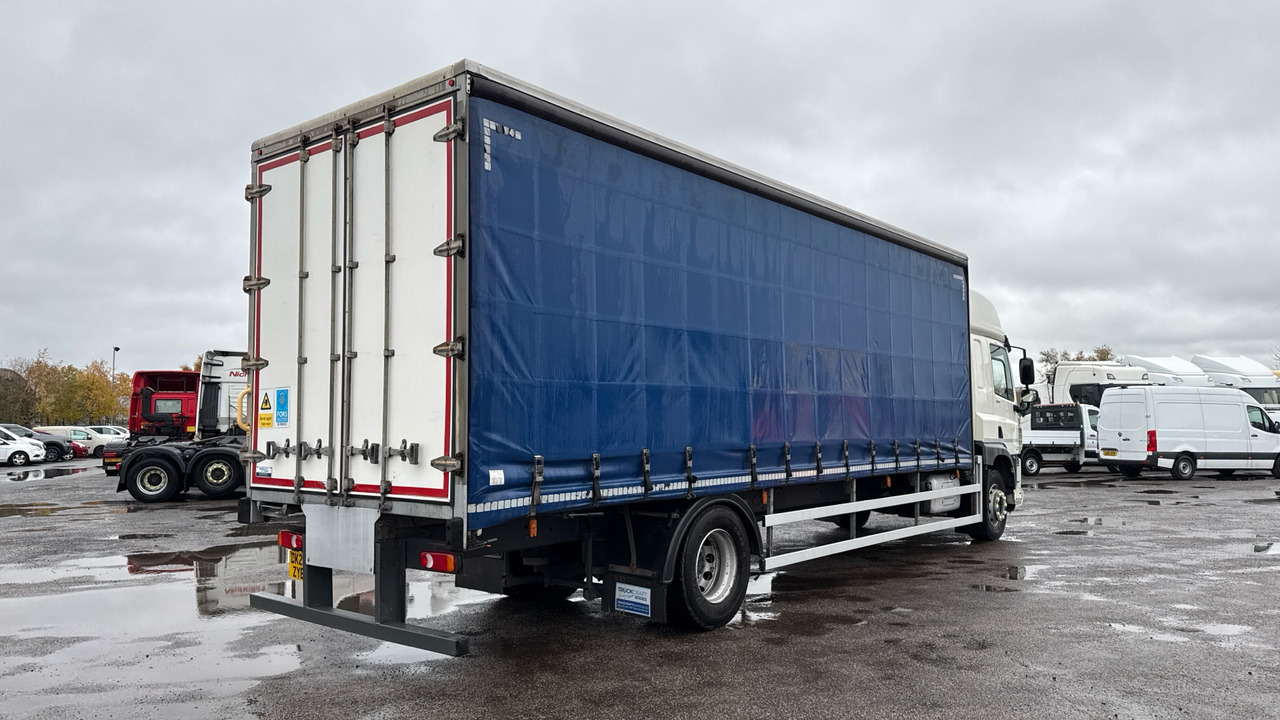 DAF CF 260 - Plachtové nákladné vozidlo: obrázok 4 DAF CF 260 - Plachtové nákladné vozidlo: obrázok 4