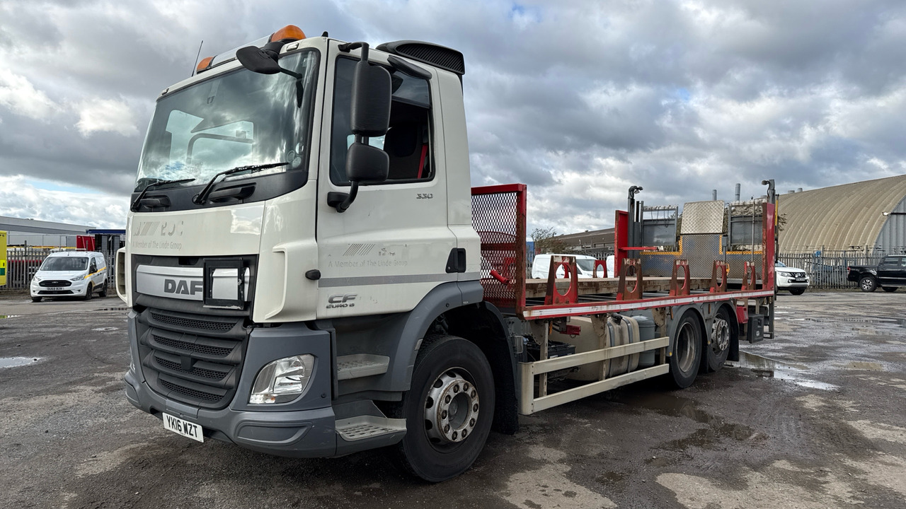 DAF CF 330 - Valníkový/ Plošinový nákladný automobil: obrázok 2 DAF CF 330 - Valníkový/ Plošinový nákladný automobil: obrázok 2