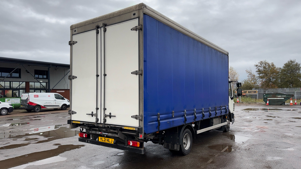 DAF LF 180 - Plachtové nákladné vozidlo: obrázok 4 DAF LF 180 - Plachtové nákladné vozidlo: obrázok 4