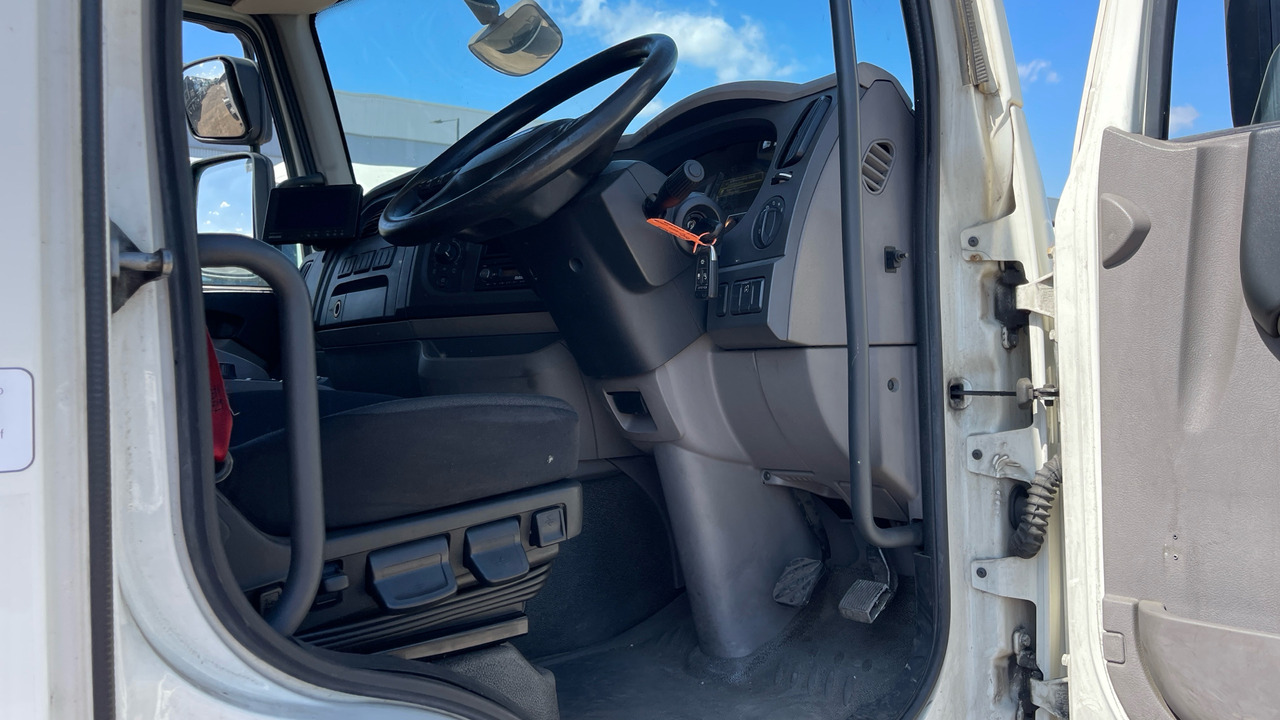 DAF LF 220 - Podvozek s kabinou: obrázok 5 DAF LF 220 - Podvozek s kabinou: obrázok 5