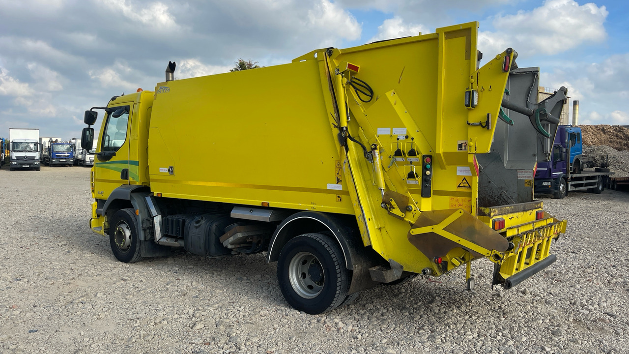DAF LF 220 - Auto na odvoz odpadu: obrázok 3 DAF LF 220 - Auto na odvoz odpadu: obrázok 3