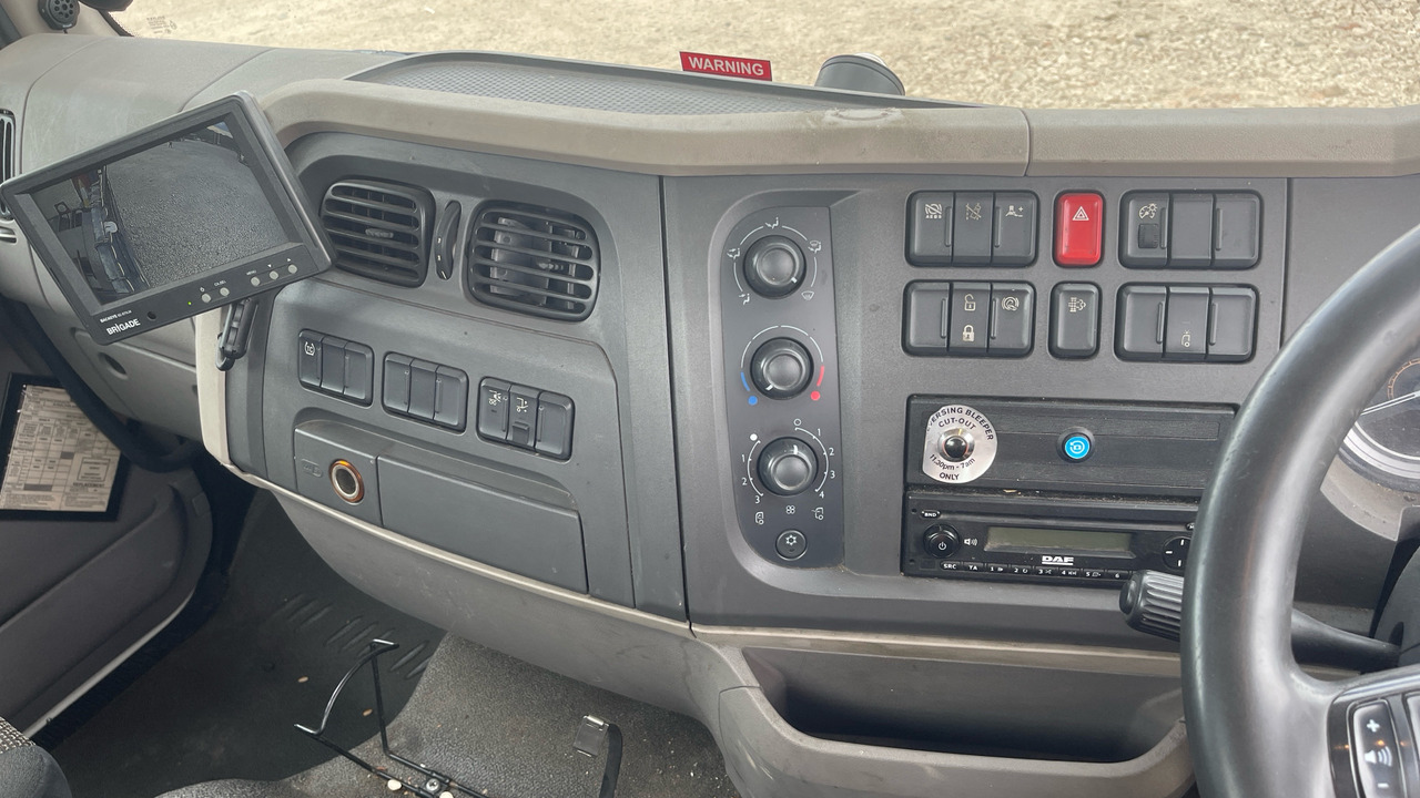 DAF LF 230 - Valníkový/ Plošinový nákladný automobil: obrázok 4 DAF LF 230 - Valníkový/ Plošinový nákladný automobil: obrázok 4